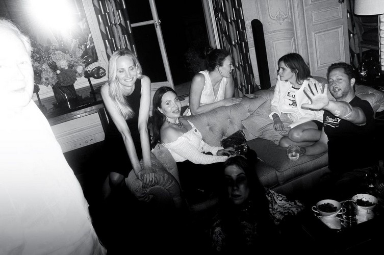 05 juli 2022: Party but make it Couture chez @thelsd.
#Paris #HauteCouture #Couture
 05 juli 2022: Party but make it Couture chez @thelsd.
#Paris #HauteCouture #Couture