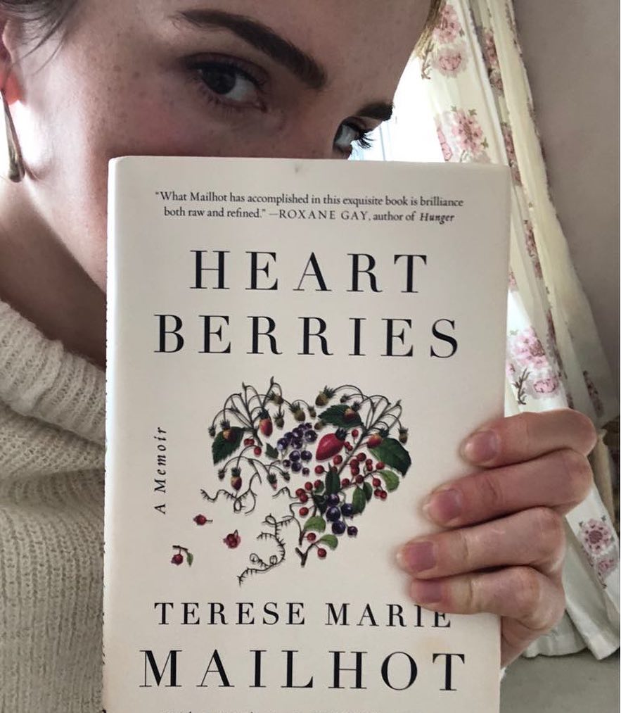 14 maart: “Nothing is too ugly for this world, I think it’s just that people pretend not to see.” @oursharedshelf’s March/April pick is Heart Berries, the touching debut memoir by Terese Marie Mailhot; an unapologetically honest and immensely inspiring book. Read my OSS letter here: http://bit.ly/2GozZ8p #oursharedshelf
14 maart: “Nothing is too ugly for this world, I think it’s just that people pretend not to see.” @oursharedshelf’s March/April pick is Heart Berries, the touching debut memoir by Terese Marie Mailhot; an unapologetically honest and immensely inspiring book. Read my OSS letter here: http://bit.ly/2GozZ8p #oursharedshelf