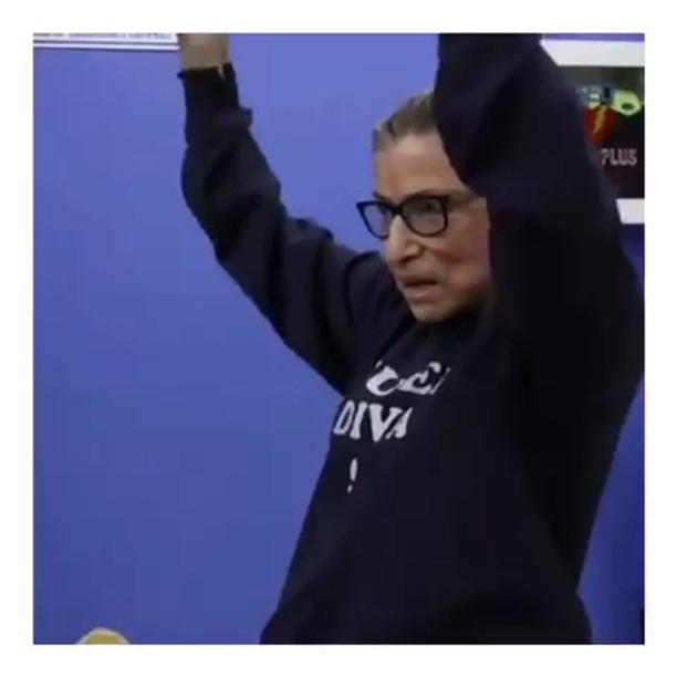 24 augustus: W😍W❗️
💥 Julie Cohen & @betsywestnyc 💥
directors of the incredibly crucial @RBGmovie - a documentary about 👩🏼‍⚖️ Supreme Court Justice Ruth Bader Ginsburg - are my #FeministFilmmakerFriday 🎥♥️ appreciation post.
•••
I was *completely* captivated by Julie & Betsy’s documentary, it couldn’t have come at a more important time. Like many of you, I heard about Justice RBG in recent years, as the Internet catapulted her to feminist pop culture icon. Learning more about Justice RBG’s life, career (25 years as a Supreme Court Justice) and fierce advocacy for equality was such a thrilling joy. Grateful to these filmmakers for getting her story out to the world!
💄🌎
•••
PS: You can watch at - bit.ly/RBGWatchNowAtHome - or check out - CNN.com/RBG - for details about their USA Labour Day (September 3) premiere 
PPS: #RBGmovie had an all-female crew 💪🏼 #femalefilmmakerfriday
