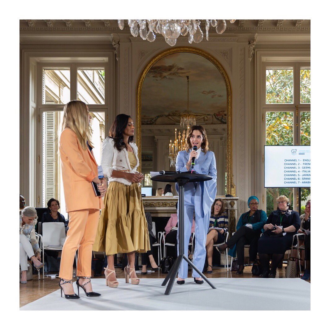 10 mei: "We urge G7 leaders to be as brave as women and girls are every single day.
⠀⠀⠀⠀⠀⠀⠀⠀⠀
We expect G7 states to urgently adopt, fully implement and fund, the most ambitious legislative frameworks on combating gender based violence against women in order to create a fair, safe and dignified world for its constituents.
⠀⠀⠀⠀⠀⠀⠀⠀⠀
This goes beyond politics, and left and right. We are simply asking member states to protect universal human rights and be the leaders we know they can be.
⠀⠀⠀⠀⠀⠀⠀⠀⠀
As human beings, please do not be passive bystanders to the attacks and roll backs we see happening all around us and every day on women’s rights all across the world - be active participants in moving us forward.” ~ @g7 Gender Equality Advisory Council, Paris 2019
