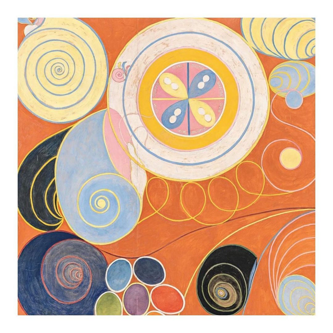 23 oktober: "What if the origin of western abstract art was female AND collaborative? Five women - Hilma, Anna, Cornelia, Mathilda, Sigrid - spent ten years meeting regularly (1896-1906) to explore spirituality, gender, and art. They called themselves “The Five.” The drawings they made in their weekly seances inspired Hilma af Klint’s paintings.

It has only recently been recognised that Hilma preceded Kandinsky with her abstract work. Yet if we explore history through a feminine lens, perhaps it isn’t just about replacing male icons with female icons - but rather questioning the insistence on singular geniuses also? Whoever did anything alone?"

#womanifesto #lovehilma

🌿🌿🌿🌿🌿🌿

Thank you @lilycole for your words - be sure to check out her book "Who Cares Wins" @whocares.wins
