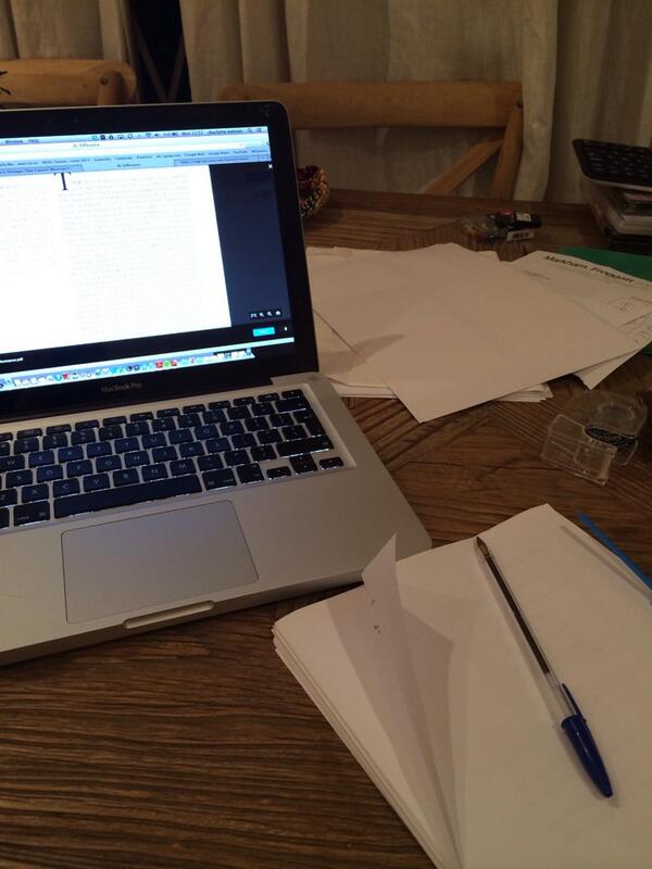 11 december:Anyone handing in final papers, taking exams, working hard ... You can dooo ittttt!!! 
