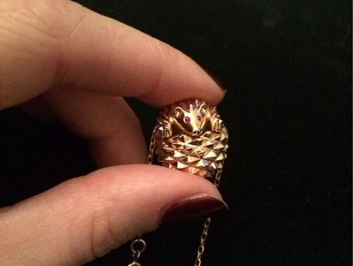 26 februari: I'm so in my love with my little spiky friend. Thank you so much @Boucheron 
