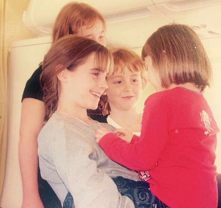28 december: The girls in this picture with me are the Columbus Sisters. Eleanor in particular has just started a production company with her dad, Chris, that funds small independent films- including @PattiCakesMovie out now on iTunes. Check out Maiden Voyage Pictures and Patti Cakes$ 😍
