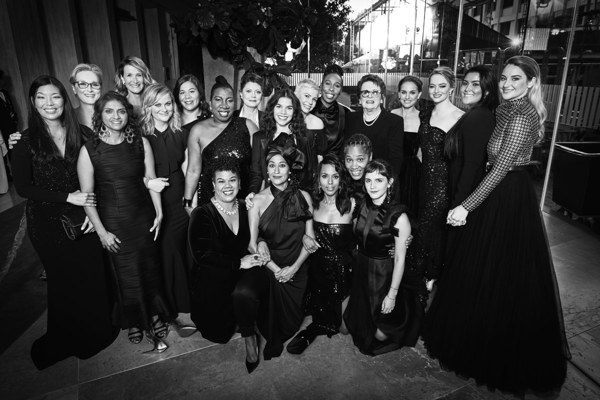 08 januari: So moving to be on the red carpet yesterday. Thank you to everyone who wore black in solidarity with us. ✊ @timesupnow #timesup
