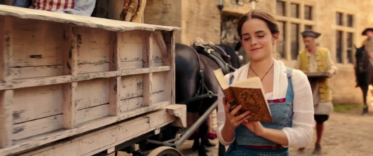 EmmaWatsonFan-dot-NL_BeautyAndtheBeast0148.jpg