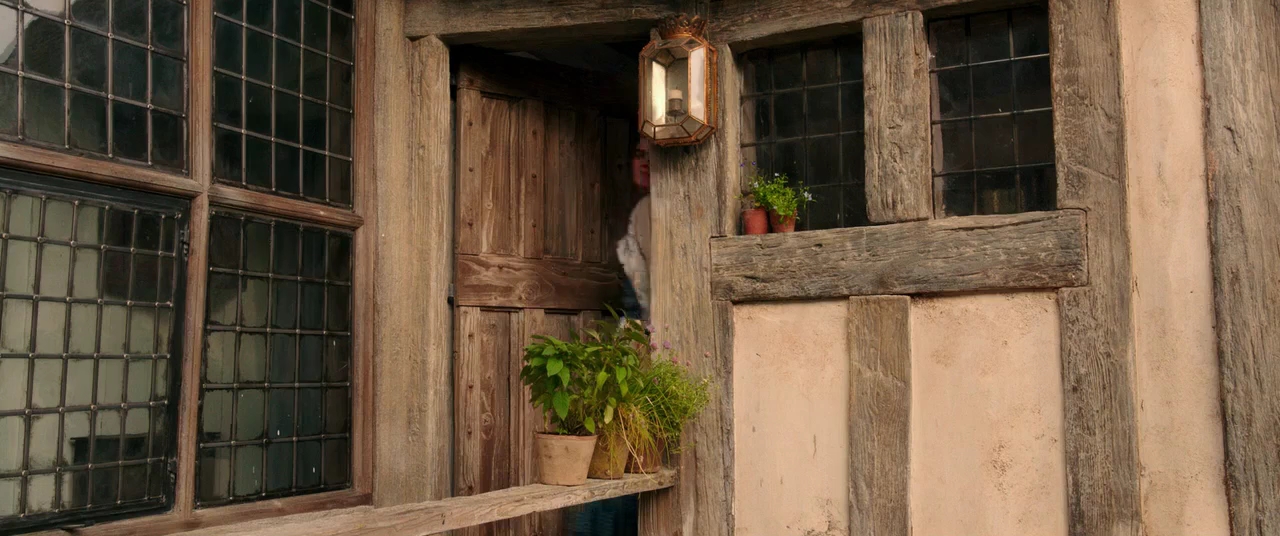 EmmaWatsonFan-dot-NL_BeautyAndtheBeast0776.jpg EmmaWatsonFan-dot-NL_BeautyAndtheBeast0776.jpg