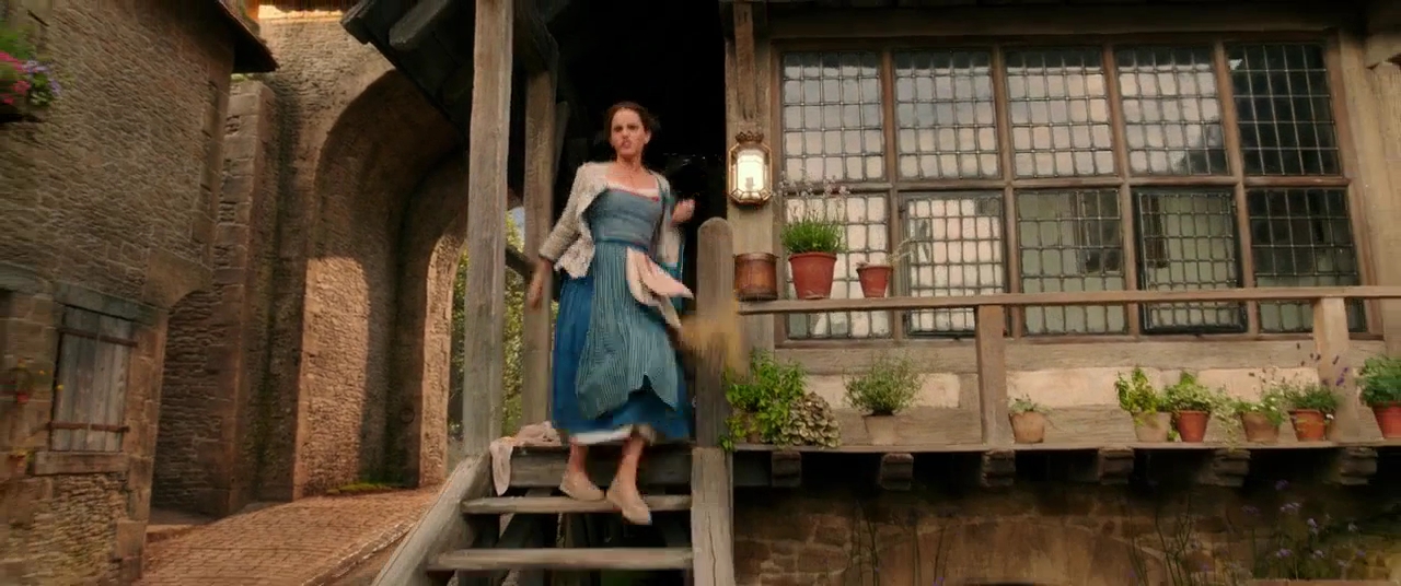 EmmaWatsonFan-dot-NL_BeautyAndtheBeast0791.jpg EmmaWatsonFan-dot-NL_BeautyAndtheBeast0791.jpg