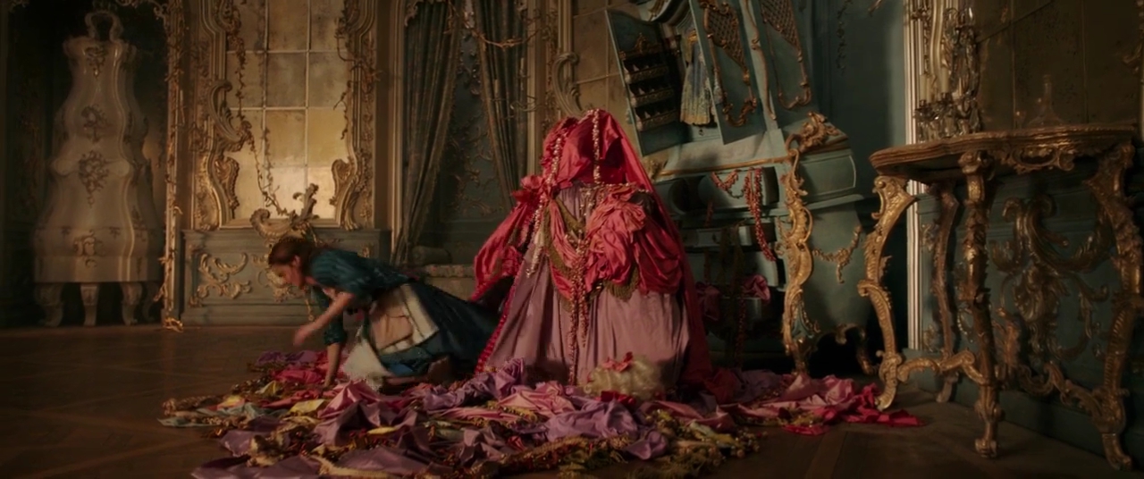 EmmaWatsonFan-dot-NL_BeautyAndtheBeast1821.jpg EmmaWatsonFan-dot-NL_BeautyAndtheBeast1821.jpg