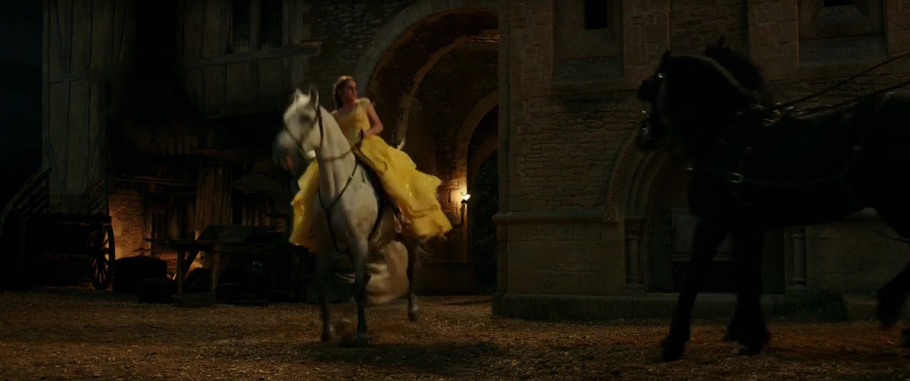 EmmaWatsonFan-dot-NL_BeautyAndtheBeast5247.jpg EmmaWatsonFan-dot-NL_BeautyAndtheBeast5247.jpg