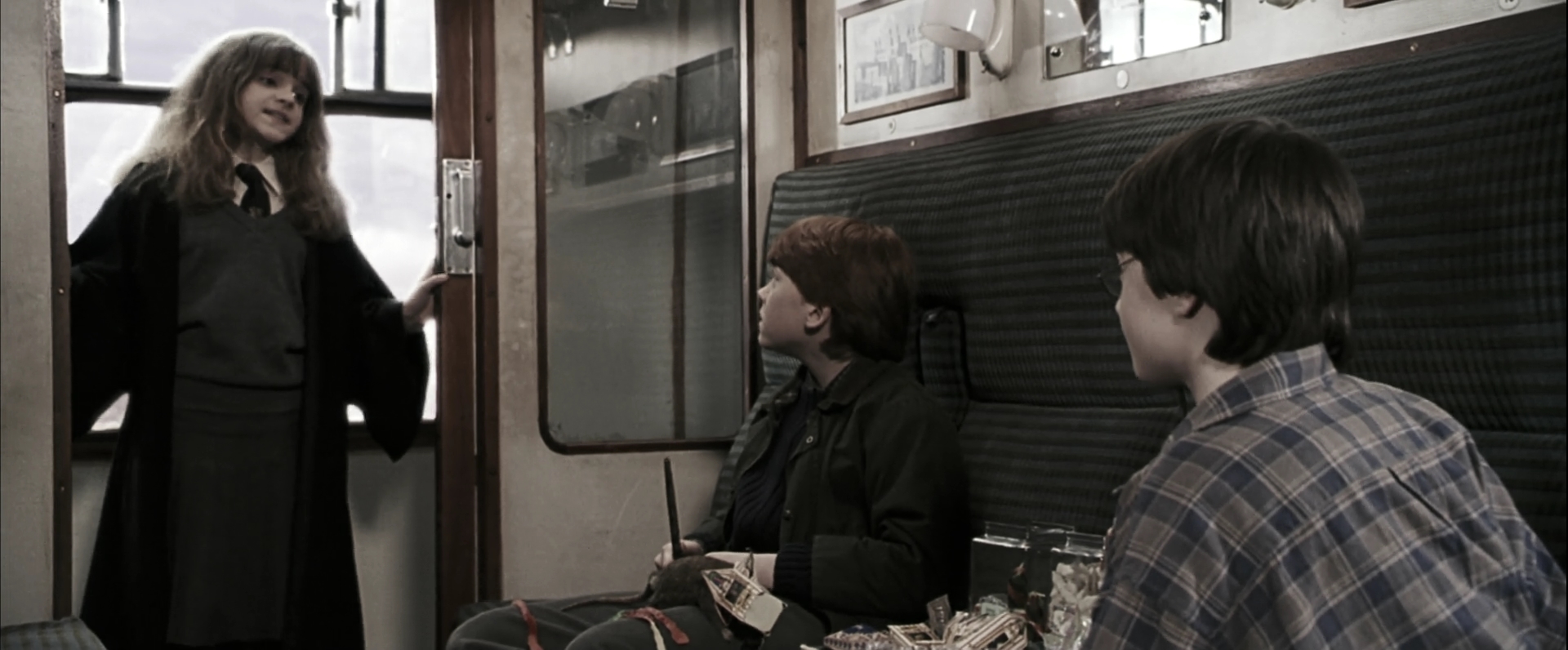 EmmaWatsonFan-dot-nl_HarryPotterandthePhilosophersStone0058.jpg