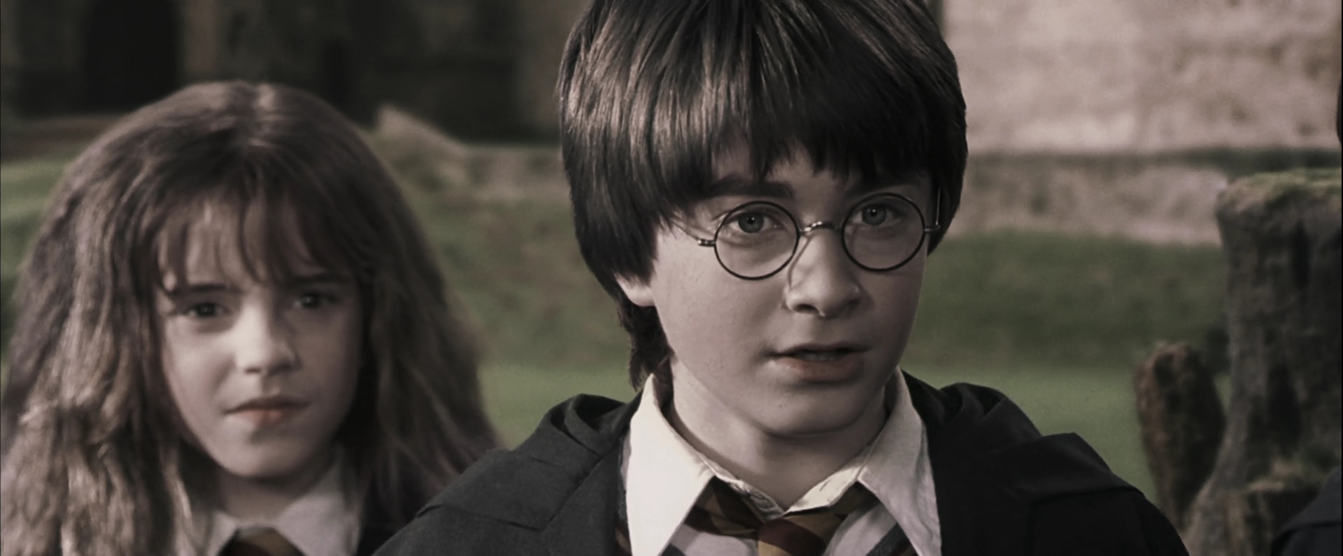 EmmaWatsonFan-dot-nl_HarryPotterandthePhilosophersStone4660.jpg EmmaWatsonFan-dot-nl_HarryPotterandthePhilosophersStone4660.jpg