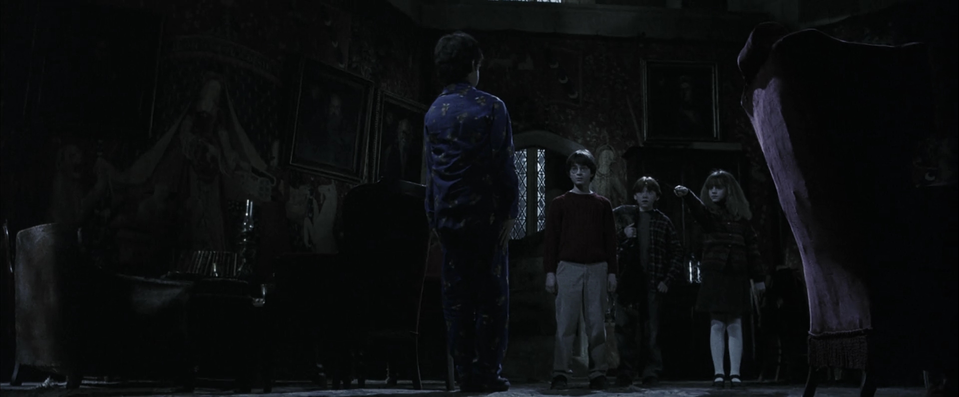 EmmaWatsonFan-dot-nl_HarryPotterandthePhilosophersStone4824.jpg EmmaWatsonFan-dot-nl_HarryPotterandthePhilosophersStone4824.jpg