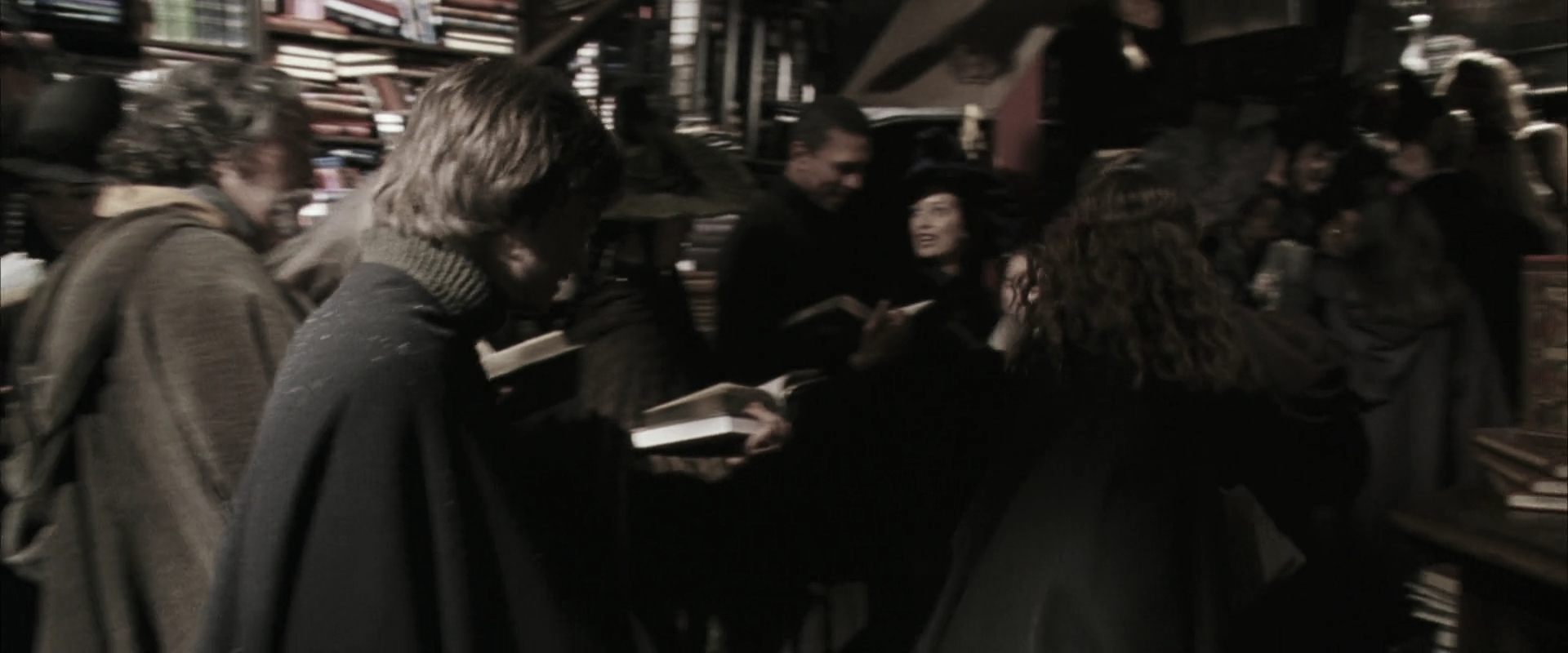 EmmaWatsonFan-dot-nl_HarryPotterandtheChamberOfSecrets0052.jpg