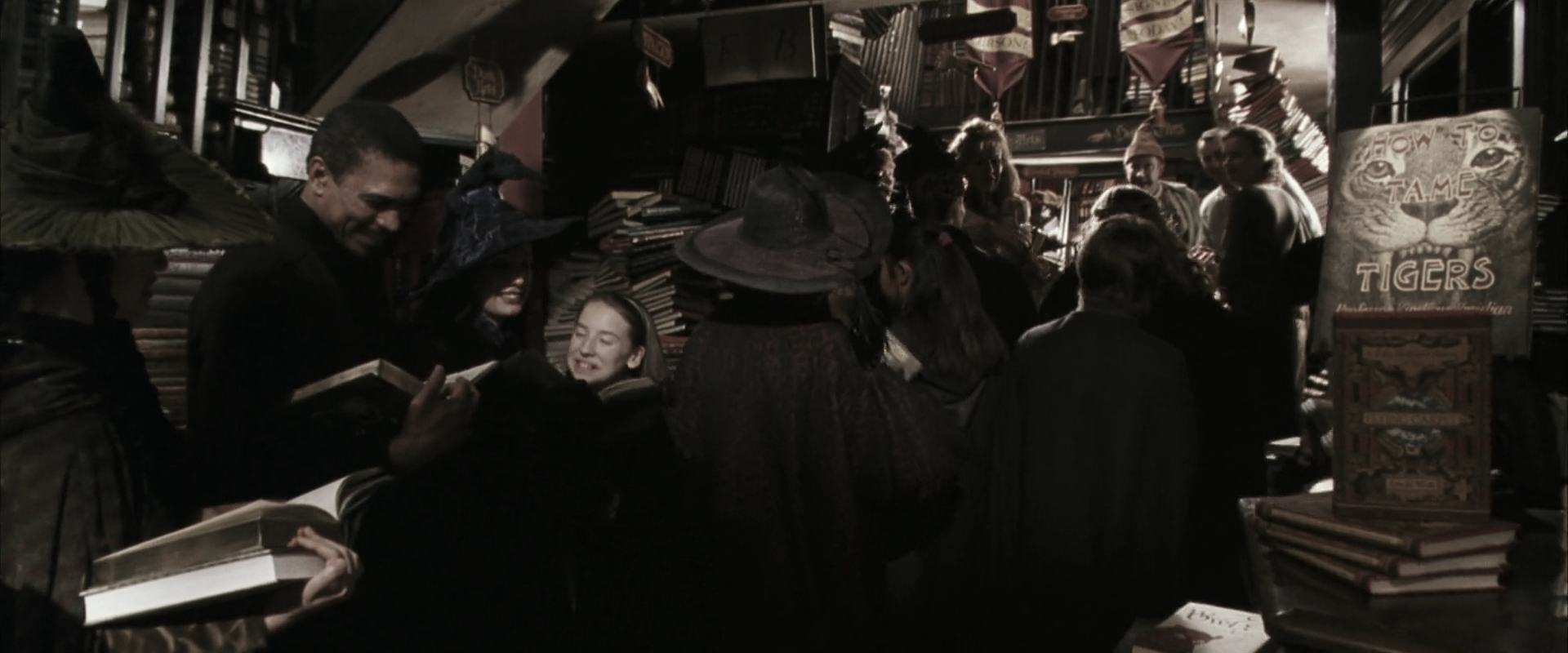 EmmaWatsonFan-dot-nl_HarryPotterandtheChamberOfSecrets0054.jpg