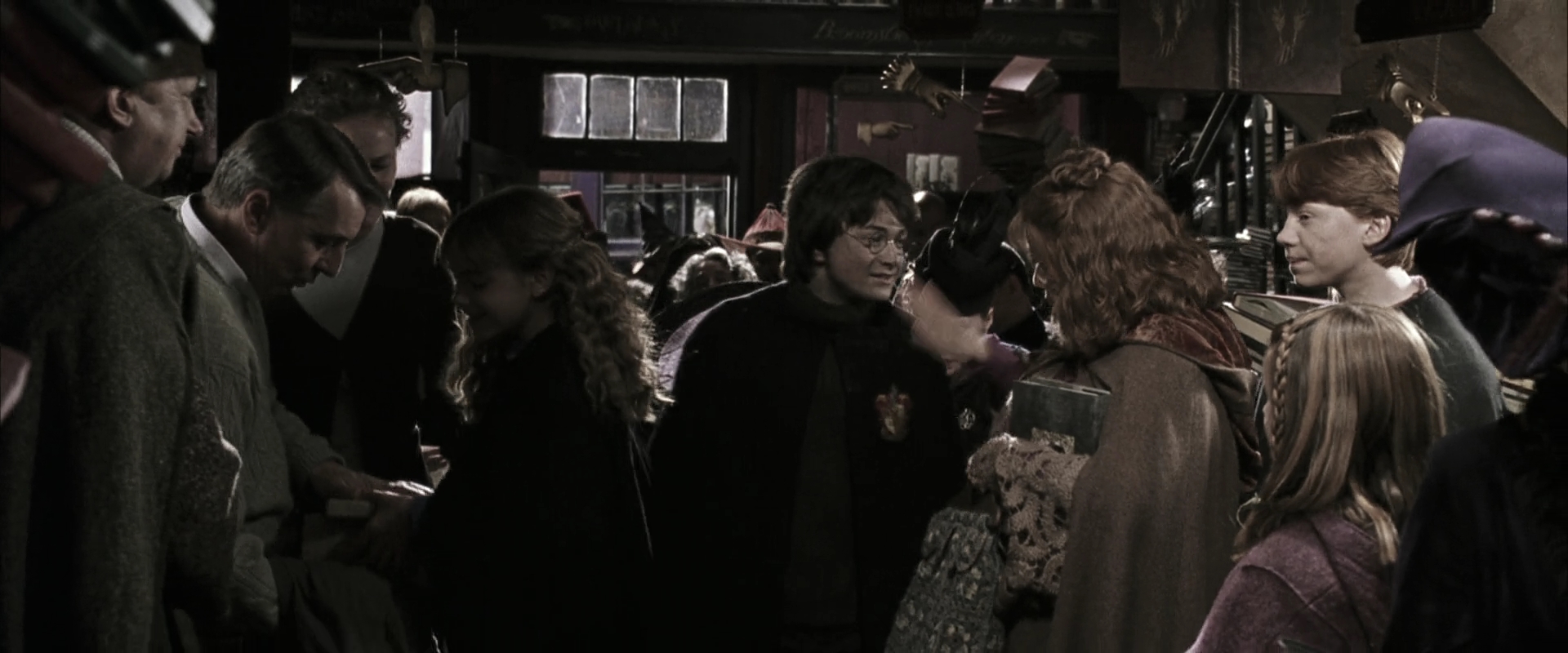 EmmaWatsonFan-dot-nl_HarryPotterandtheChamberOfSecrets0056.jpg
