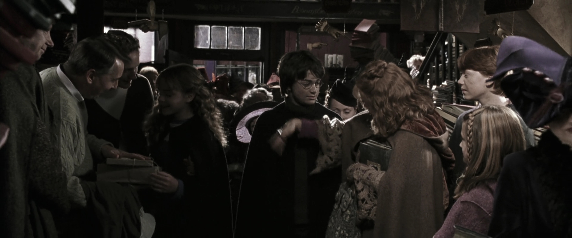 EmmaWatsonFan-dot-nl_HarryPotterandtheChamberOfSecrets0057.jpg