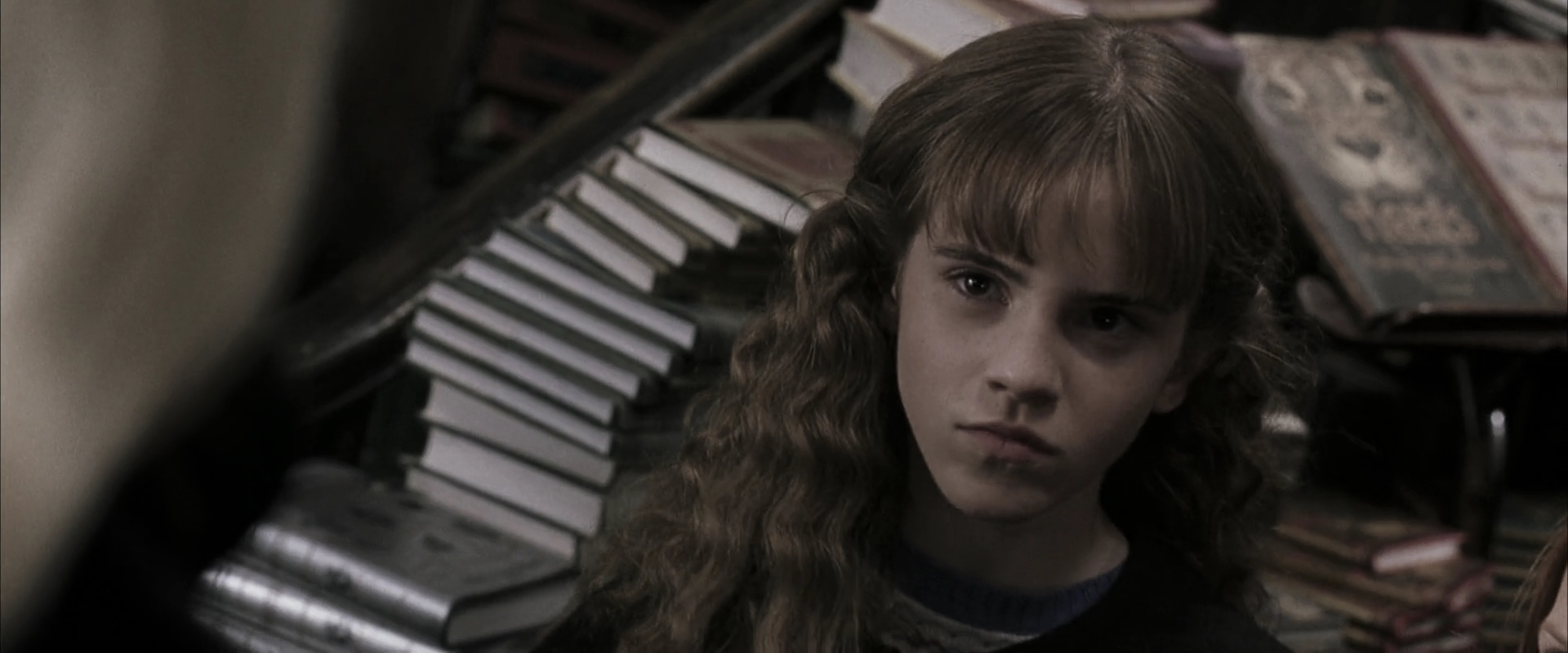 EmmaWatsonFan-dot-nl_HarryPotterandtheChamberOfSecrets0214.jpg