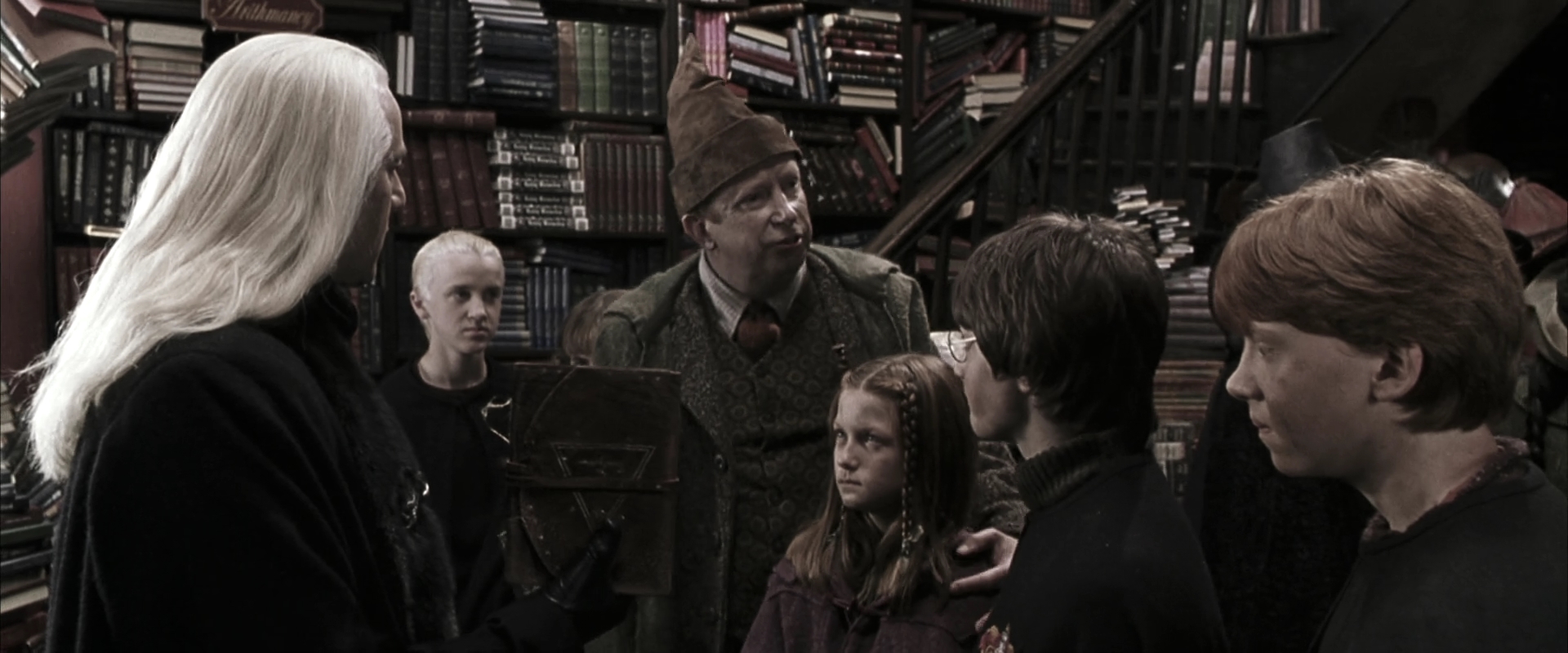 EmmaWatsonFan-dot-nl_HarryPotterandtheChamberOfSecrets0234.jpg