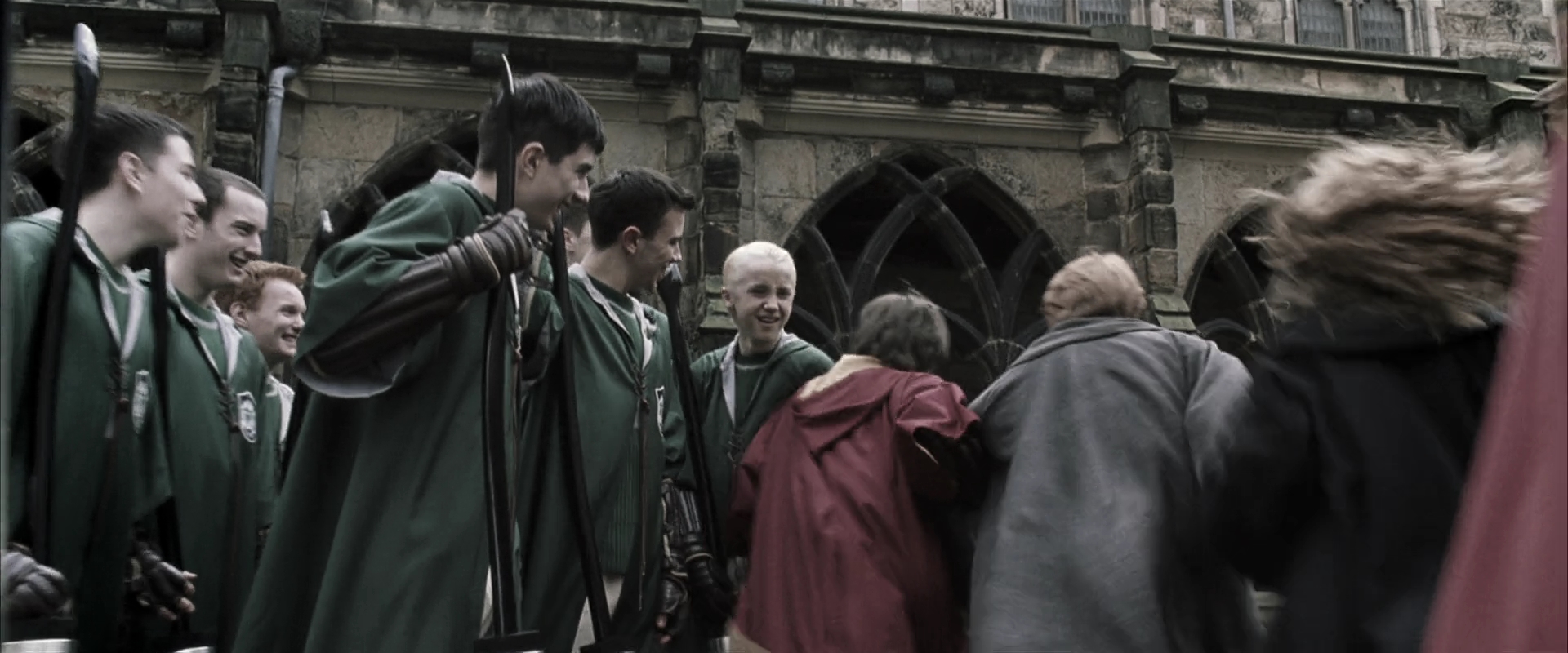 EmmaWatsonFan-dot-nl_HarryPotterandtheChamberOfSecrets1315.jpg EmmaWatsonFan-dot-nl_HarryPotterandtheChamberOfSecrets1315.jpg