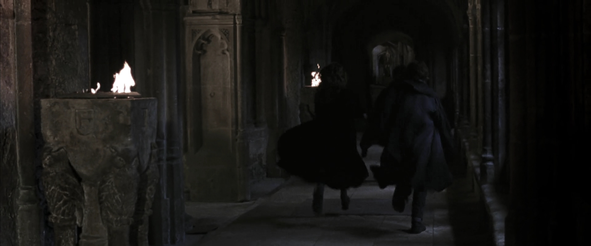 EmmaWatsonFan-dot-nl_HarryPotterandtheChamberOfSecrets1529.jpg EmmaWatsonFan-dot-nl_HarryPotterandtheChamberOfSecrets1529.jpg