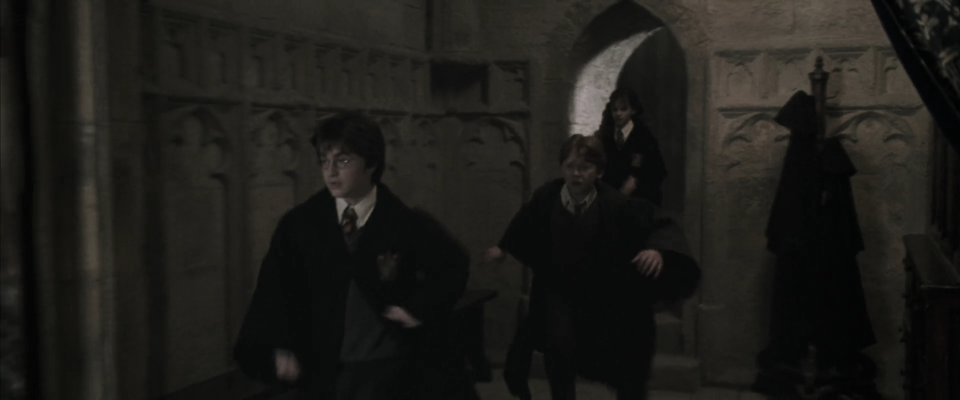 EmmaWatsonFan-dot-nl_HarryPotterandtheChamberOfSecrets3031.jpg