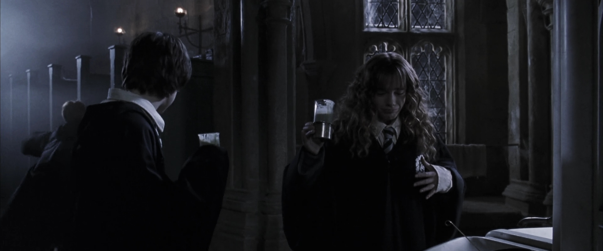 EmmaWatsonFan-dot-nl_HarryPotterandtheChamberOfSecrets3664.jpg