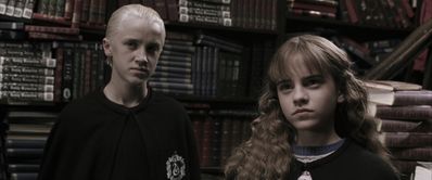 EmmaWatsonFan-dot-nl_HarryPotterandtheChamberOfSecrets0203.jpg