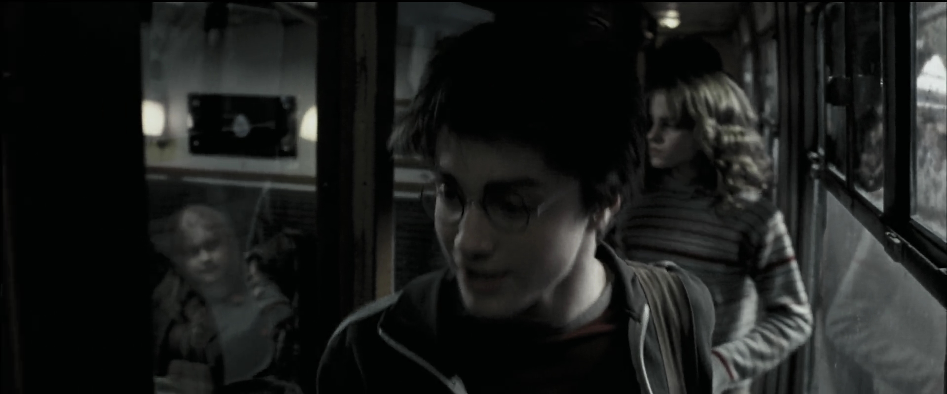EmmaWatsonFan_dot_nl-HarryPotterAndThePrisonerOfAzkaban0222.jpg EmmaWatsonFan_dot_nl-HarryPotterAndThePrisonerOfAzkaban0222.jpg