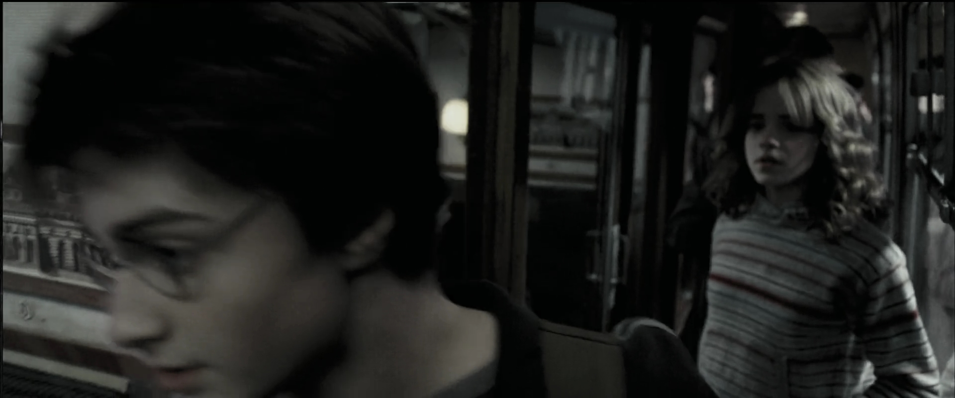 EmmaWatsonFan_dot_nl-HarryPotterAndThePrisonerOfAzkaban0223.jpg EmmaWatsonFan_dot_nl-HarryPotterAndThePrisonerOfAzkaban0223.jpg