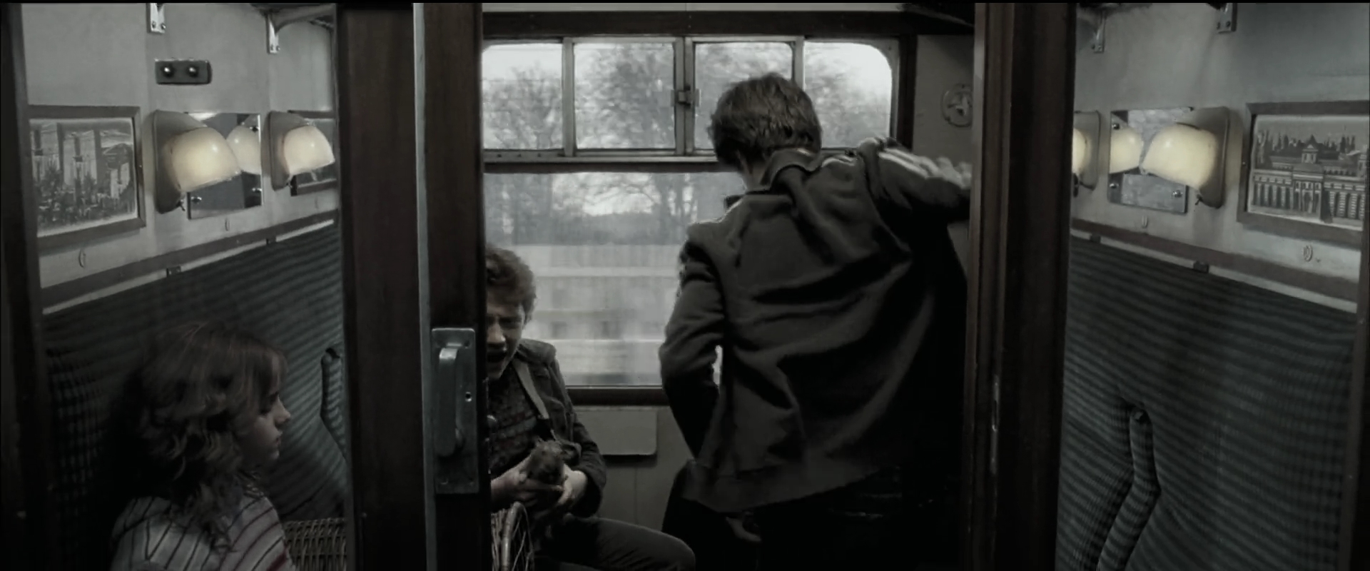 EmmaWatsonFan_dot_nl-HarryPotterAndThePrisonerOfAzkaban0235.jpg EmmaWatsonFan_dot_nl-HarryPotterAndThePrisonerOfAzkaban0235.jpg