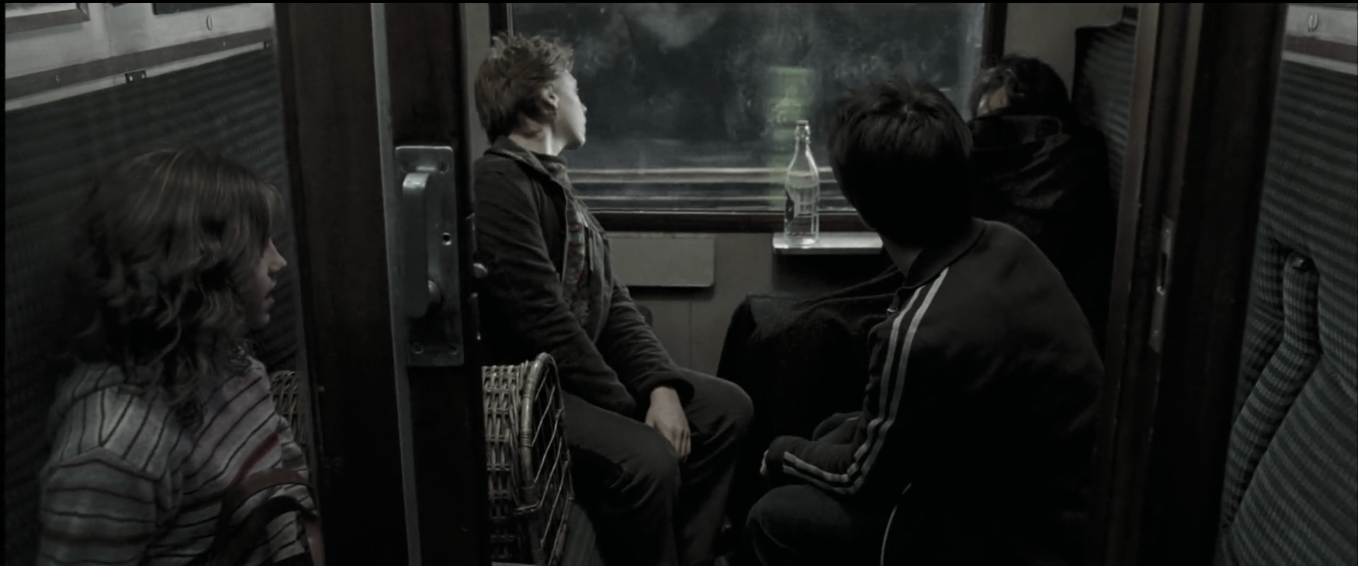 EmmaWatsonFan_dot_nl-HarryPotterAndThePrisonerOfAzkaban0243.jpg EmmaWatsonFan_dot_nl-HarryPotterAndThePrisonerOfAzkaban0243.jpg