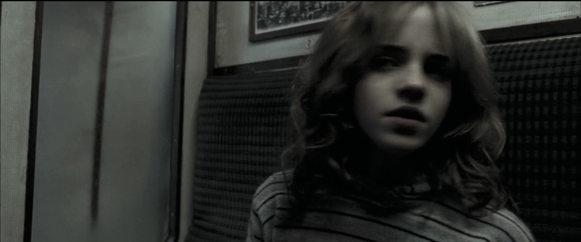 EmmaWatsonFan_dot_nl-HarryPotterAndThePrisonerOfAzkaban0281.jpg EmmaWatsonFan_dot_nl-HarryPotterAndThePrisonerOfAzkaban0281.jpg