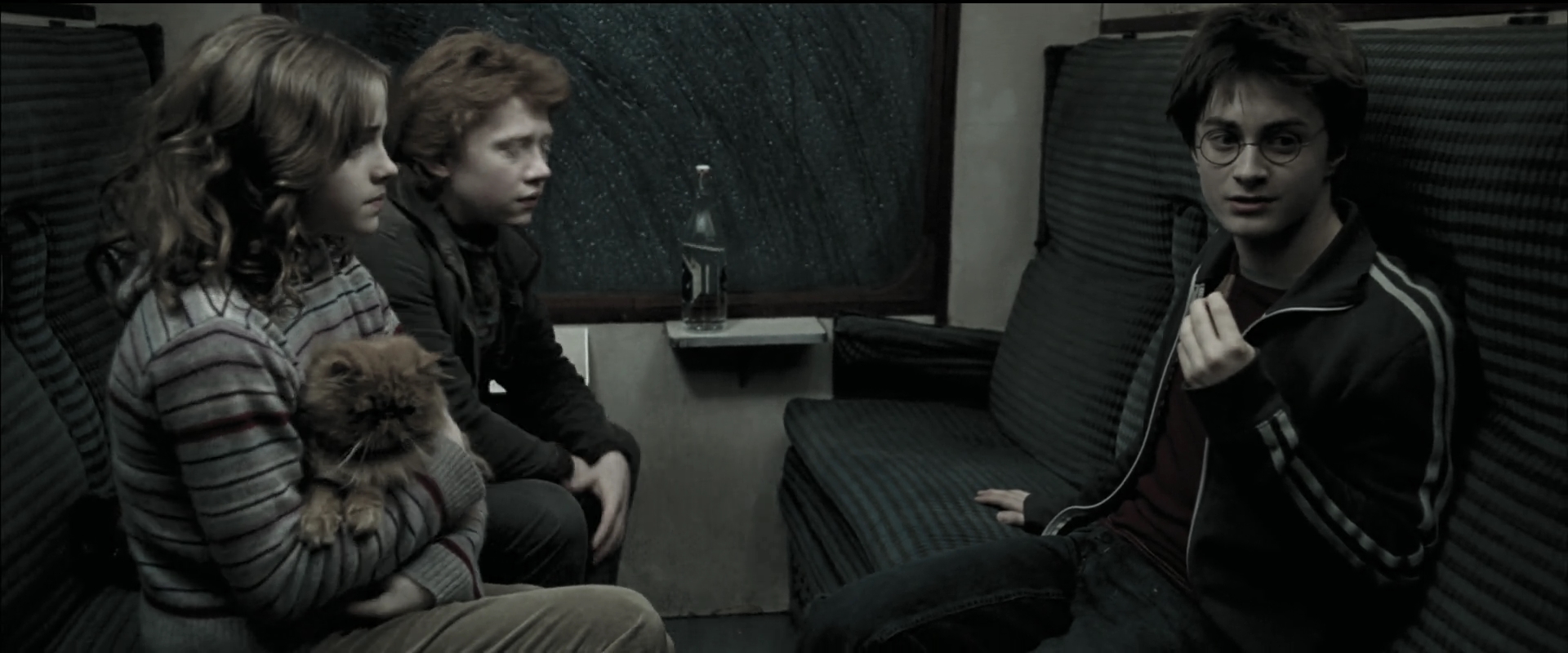 EmmaWatsonFan_dot_nl-HarryPotterAndThePrisonerOfAzkaban0462.jpg EmmaWatsonFan_dot_nl-HarryPotterAndThePrisonerOfAzkaban0462.jpg