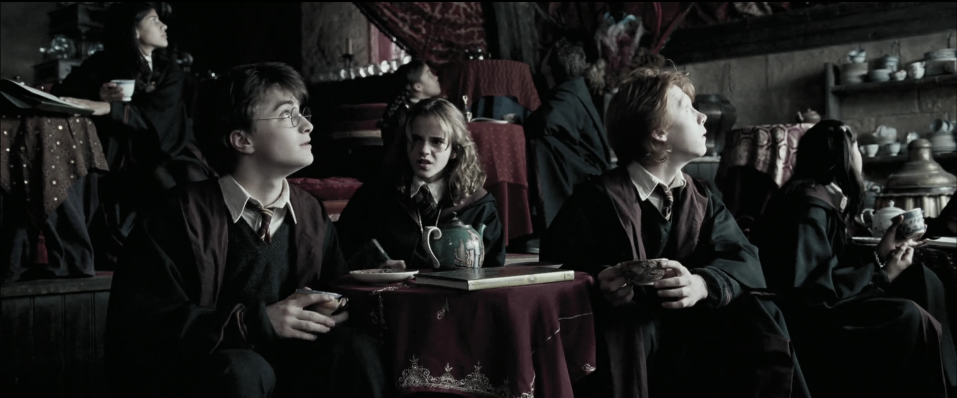 EmmaWatsonFan_dot_nl-HarryPotterAndThePrisonerOfAzkaban0845.jpg EmmaWatsonFan_dot_nl-HarryPotterAndThePrisonerOfAzkaban0845.jpg