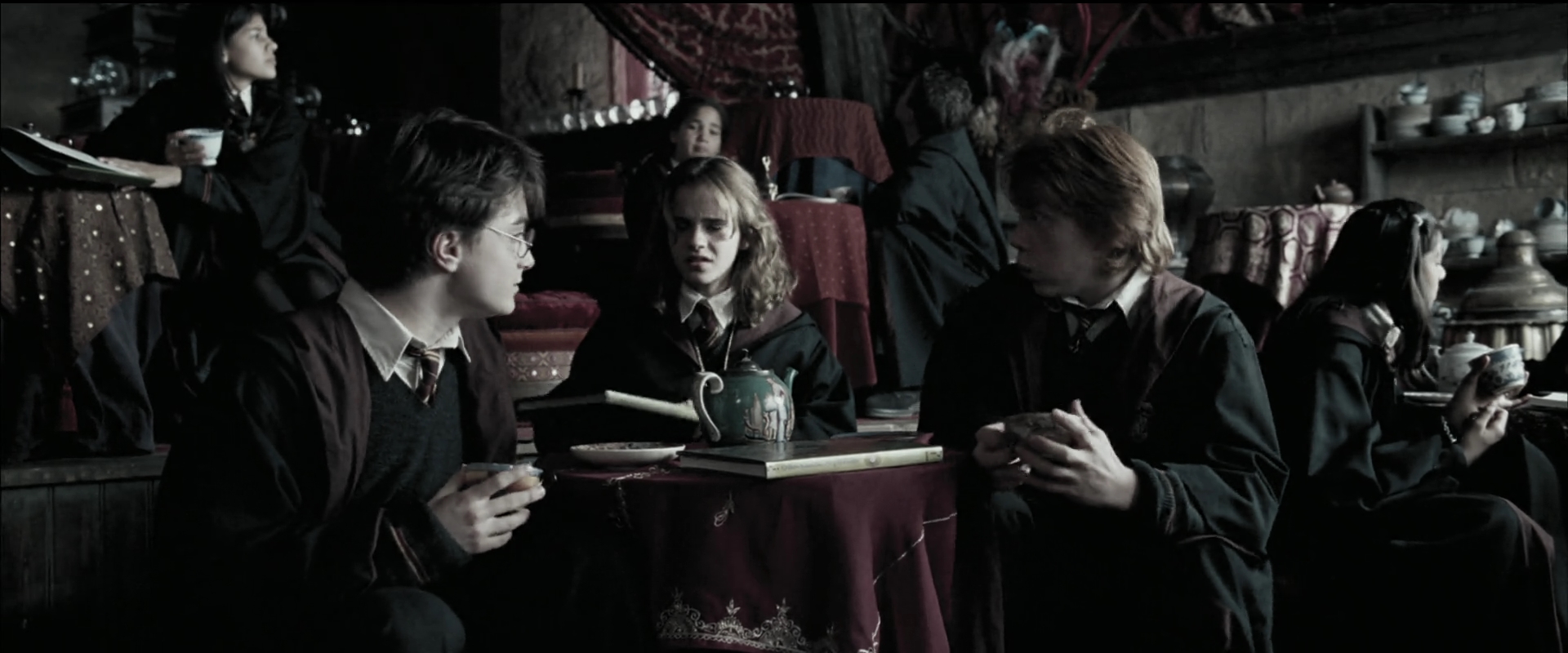EmmaWatsonFan_dot_nl-HarryPotterAndThePrisonerOfAzkaban0846.jpg