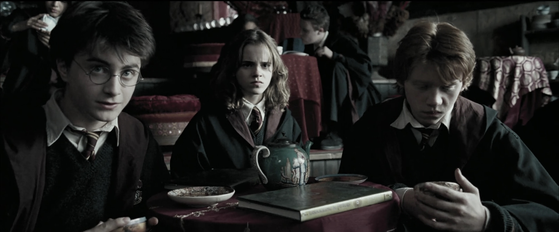 EmmaWatsonFan_dot_nl-HarryPotterAndThePrisonerOfAzkaban0864.jpg
