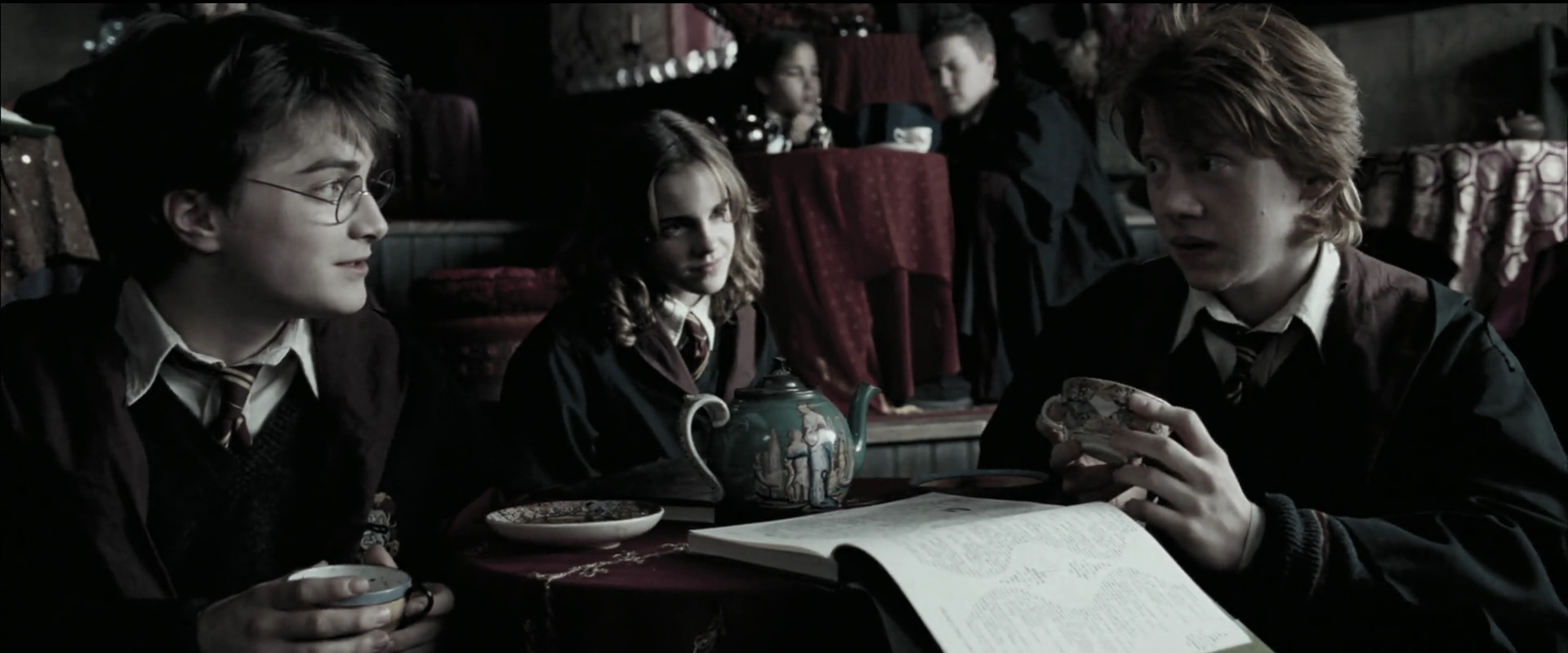 EmmaWatsonFan_dot_nl-HarryPotterAndThePrisonerOfAzkaban0892.jpg