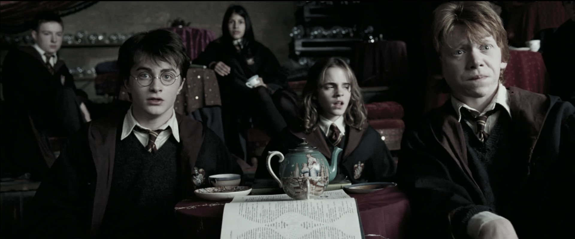 EmmaWatsonFan_dot_nl-HarryPotterAndThePrisonerOfAzkaban0895.jpg EmmaWatsonFan_dot_nl-HarryPotterAndThePrisonerOfAzkaban0895.jpg