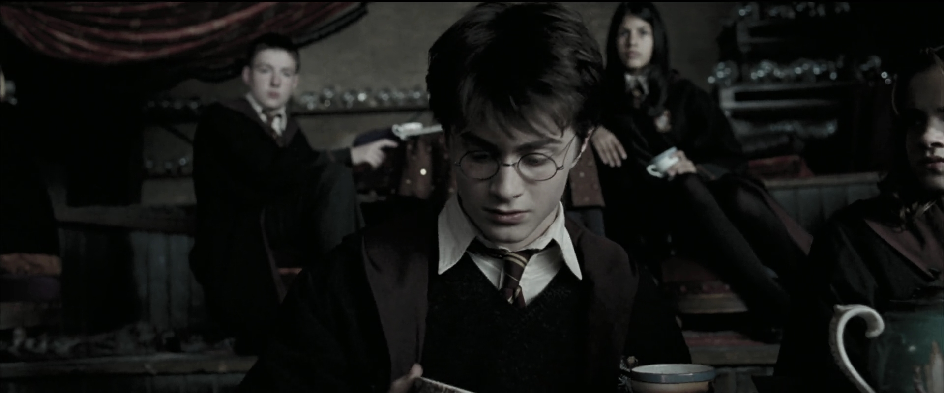 EmmaWatsonFan_dot_nl-HarryPotterAndThePrisonerOfAzkaban0909.jpg EmmaWatsonFan_dot_nl-HarryPotterAndThePrisonerOfAzkaban0909.jpg