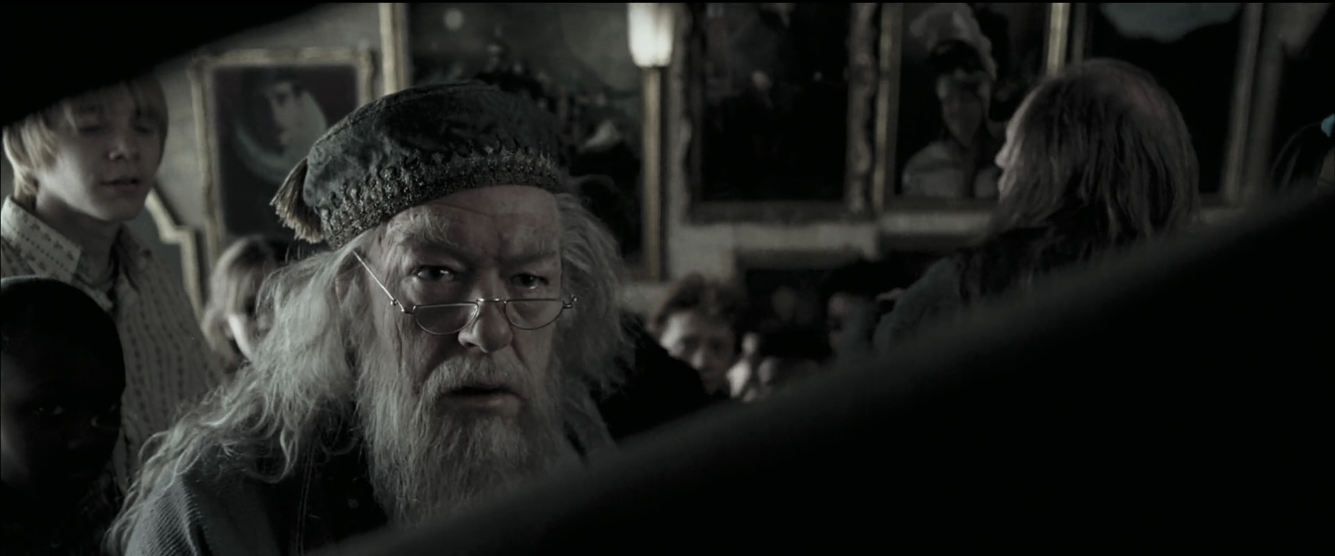 EmmaWatsonFan_dot_nl-HarryPotterAndThePrisonerOfAzkaban1934.jpg EmmaWatsonFan_dot_nl-HarryPotterAndThePrisonerOfAzkaban1934.jpg