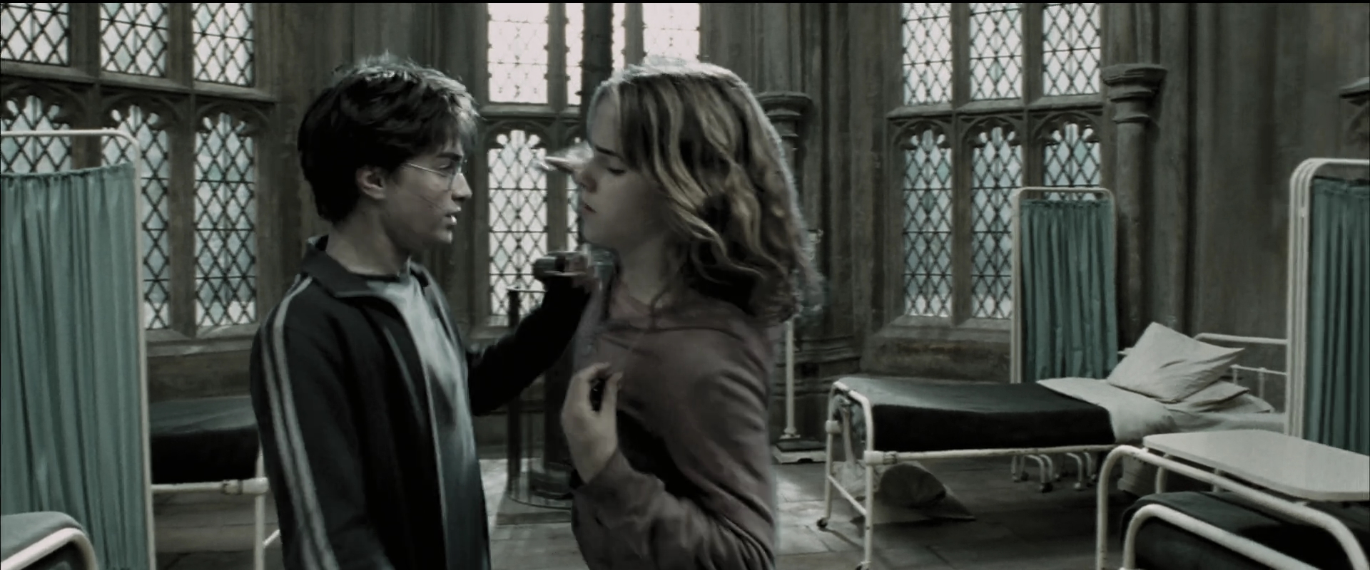 EmmaWatsonFan_dot_nl-HarryPotterAndThePrisonerOfAzkaban5389.jpg EmmaWatsonFan_dot_nl-HarryPotterAndThePrisonerOfAzkaban5389.jpg