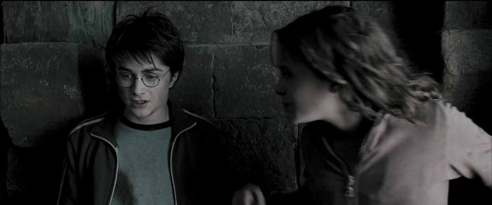 EmmaWatsonFan_dot_nl-HarryPotterAndThePrisonerOfAzkaban5455.jpg EmmaWatsonFan_dot_nl-HarryPotterAndThePrisonerOfAzkaban5455.jpg