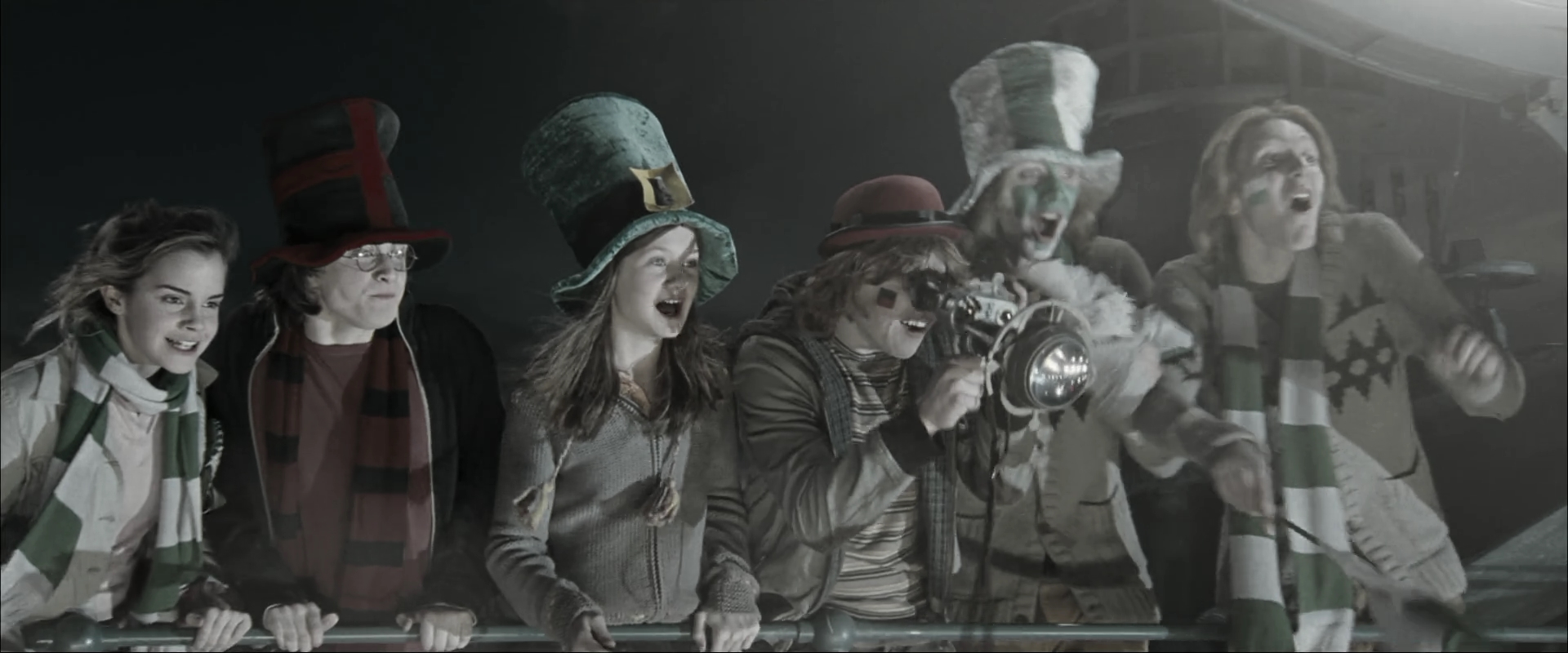 EmmaWatsonFan_dot_nl-HarryPotterAndTheGobletOfFire0495.jpg EmmaWatsonFan_dot_nl-HarryPotterAndTheGobletOfFire0495.jpg