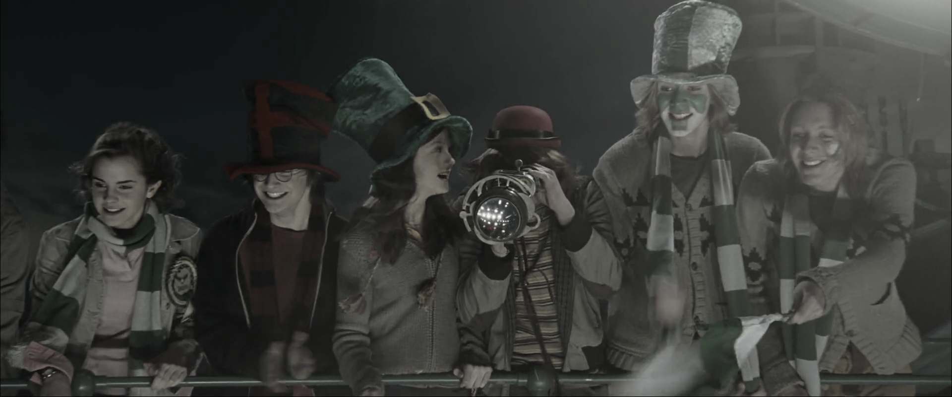 EmmaWatsonFan_dot_nl-HarryPotterAndTheGobletOfFire0504.jpg EmmaWatsonFan_dot_nl-HarryPotterAndTheGobletOfFire0504.jpg