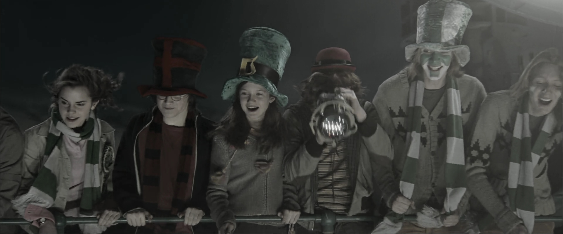 EmmaWatsonFan_dot_nl-HarryPotterAndTheGobletOfFire0506.jpg EmmaWatsonFan_dot_nl-HarryPotterAndTheGobletOfFire0506.jpg