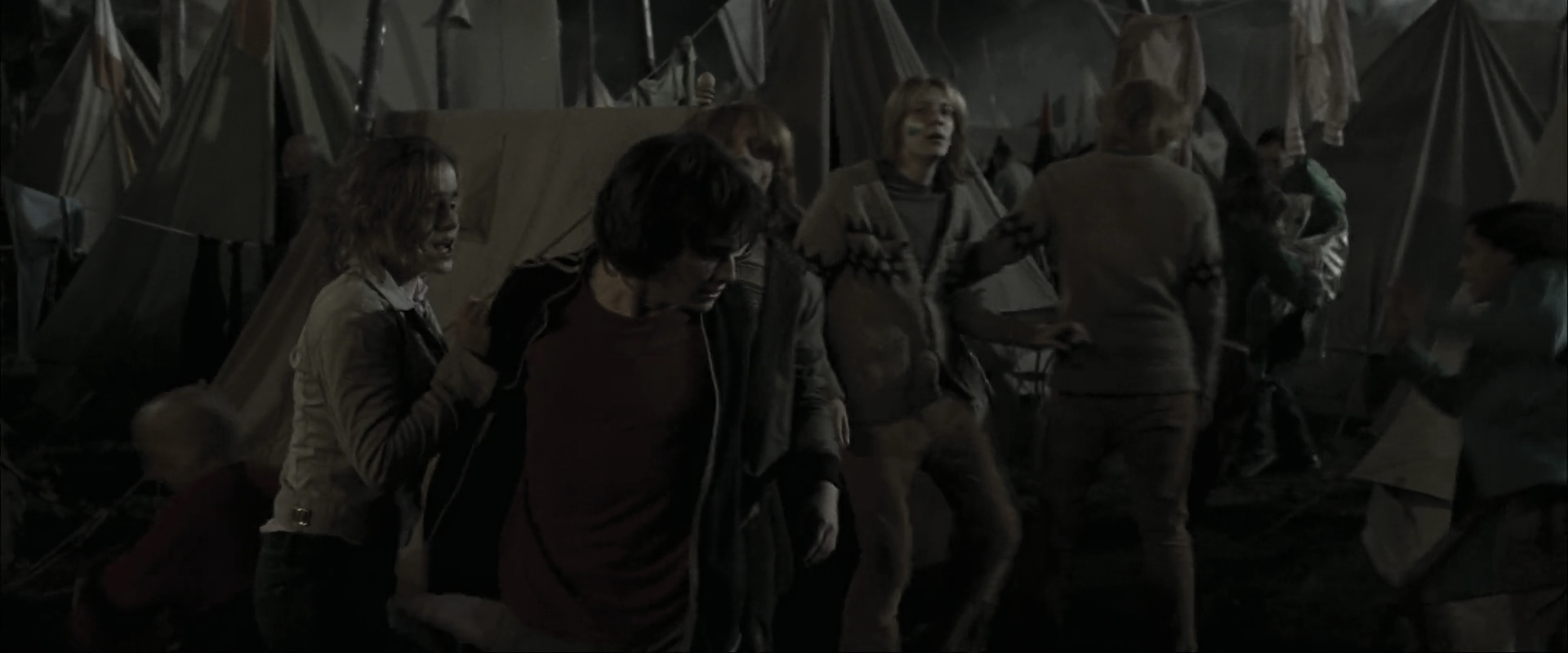 EmmaWatsonFan_dot_nl-HarryPotterAndTheGobletOfFire0597.jpg EmmaWatsonFan_dot_nl-HarryPotterAndTheGobletOfFire0597.jpg