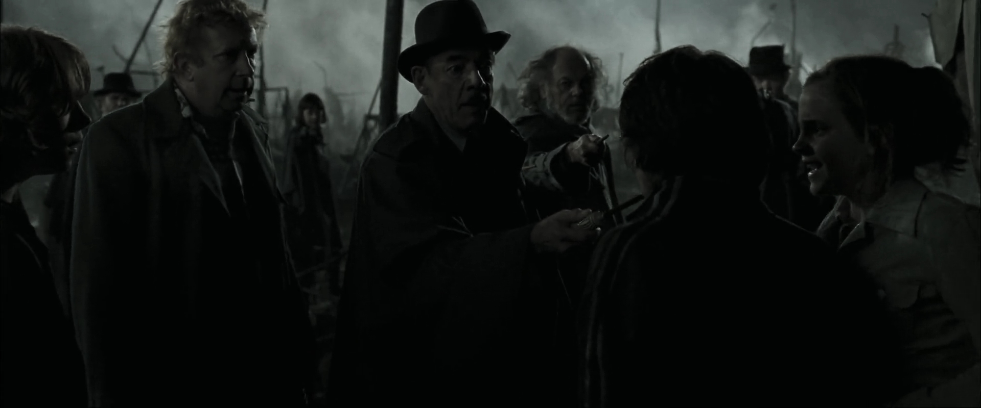 EmmaWatsonFan_dot_nl-HarryPotterAndTheGobletOfFire0739.jpg EmmaWatsonFan_dot_nl-HarryPotterAndTheGobletOfFire0739.jpg