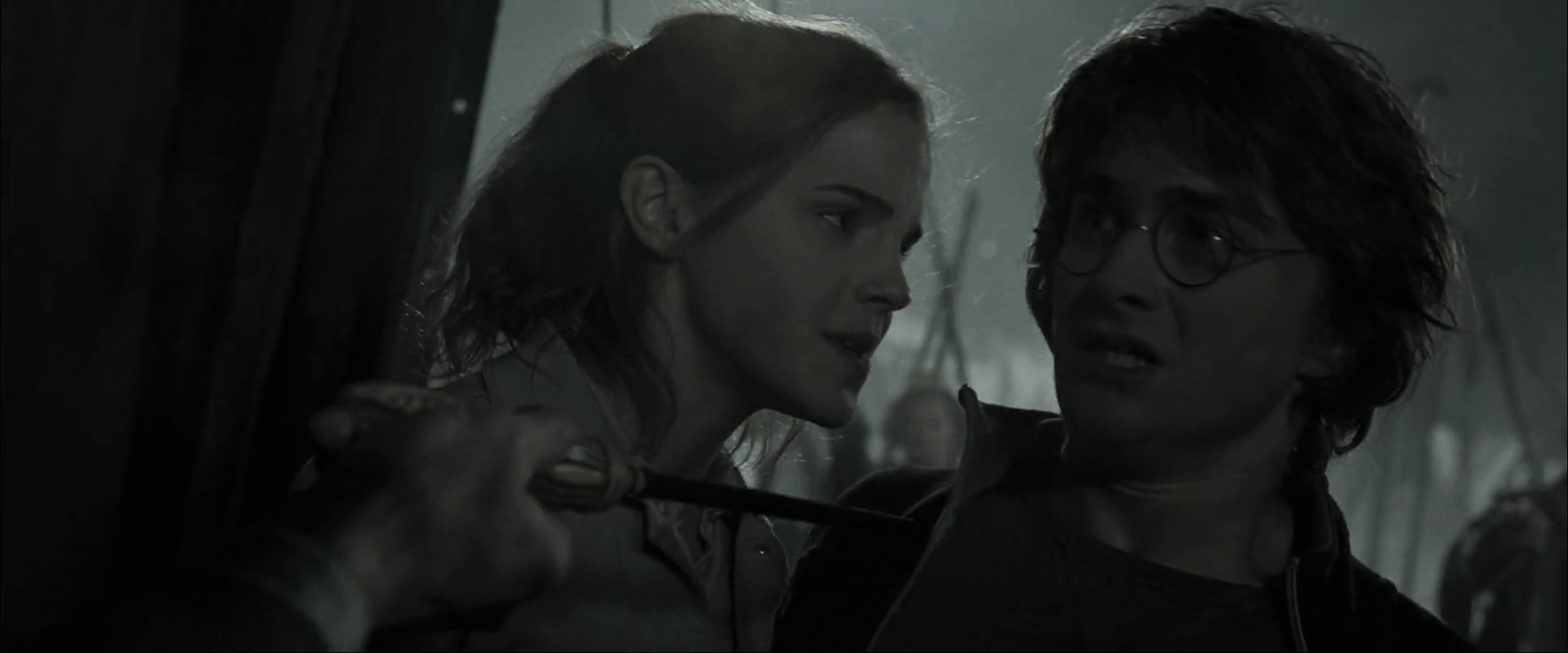 EmmaWatsonFan_dot_nl-HarryPotterAndTheGobletOfFire0740.jpg EmmaWatsonFan_dot_nl-HarryPotterAndTheGobletOfFire0740.jpg
