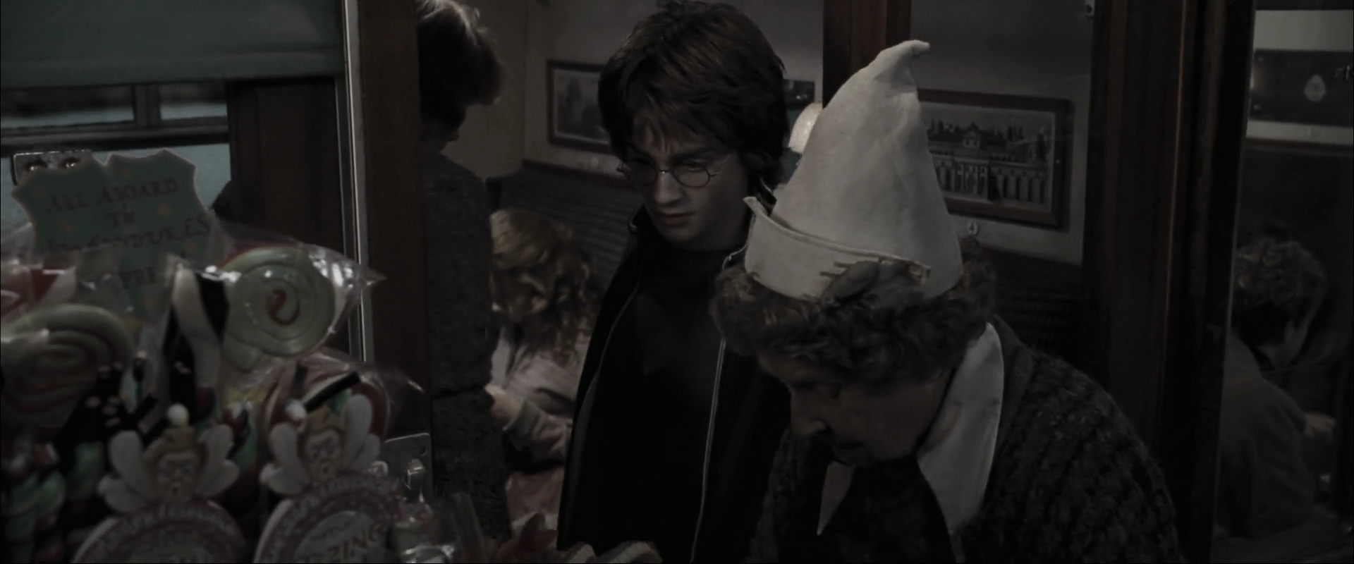 EmmaWatsonFan_dot_nl-HarryPotterAndTheGobletOfFire0810.jpg EmmaWatsonFan_dot_nl-HarryPotterAndTheGobletOfFire0810.jpg